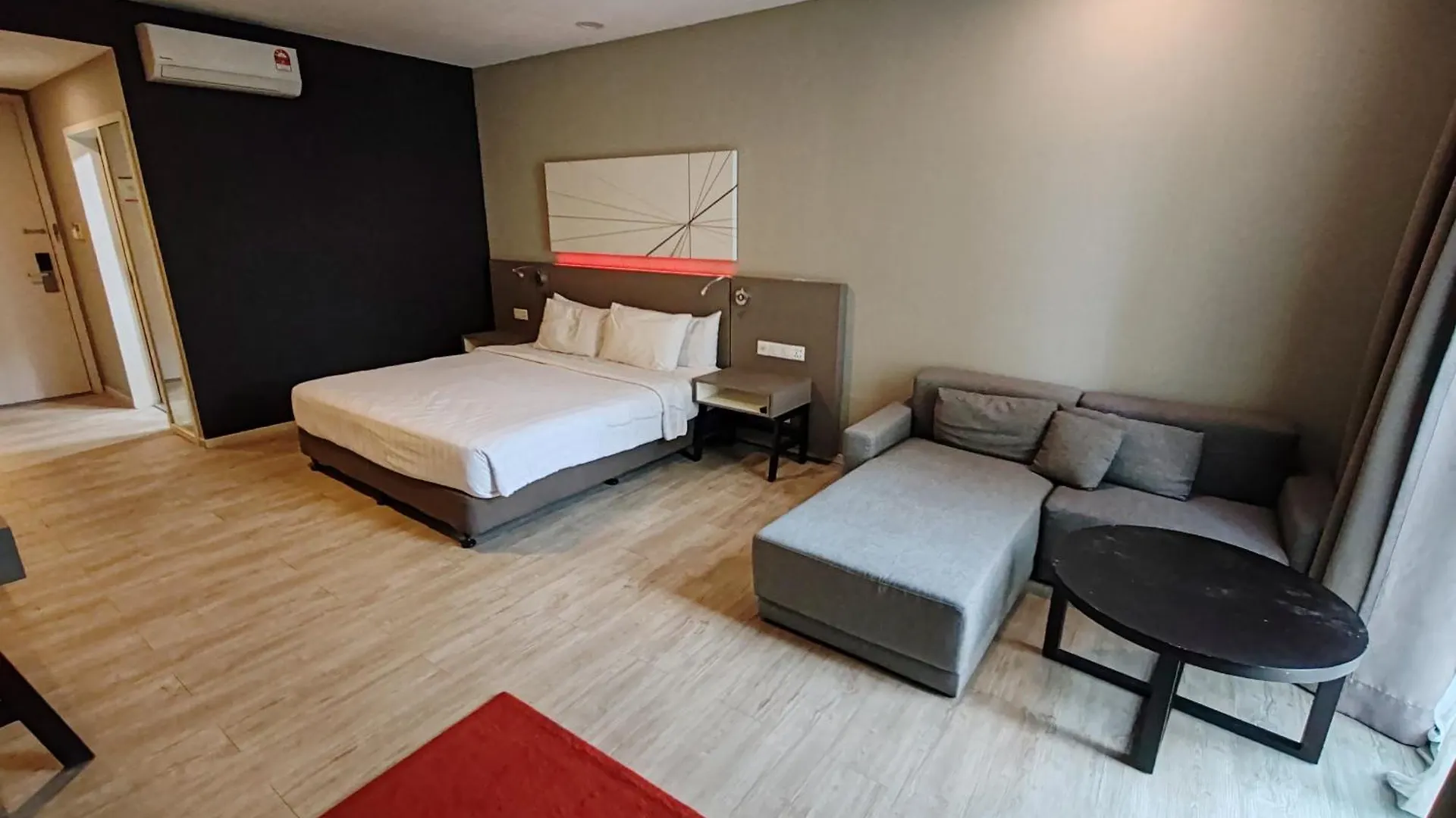 Qqq Hotel Type Room Empire Damansara Petaling Jaya 0*,  Malaysia