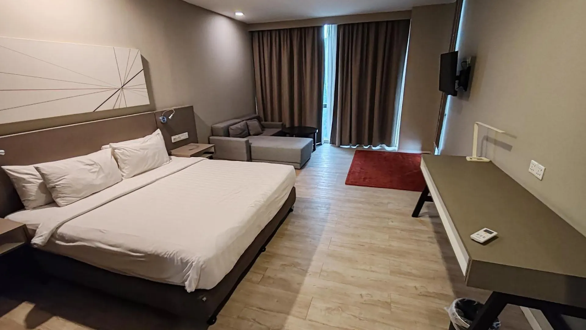 Qqq Hotel Type Room Empire Damansara Petaling Jaya 0*,  Malaysia